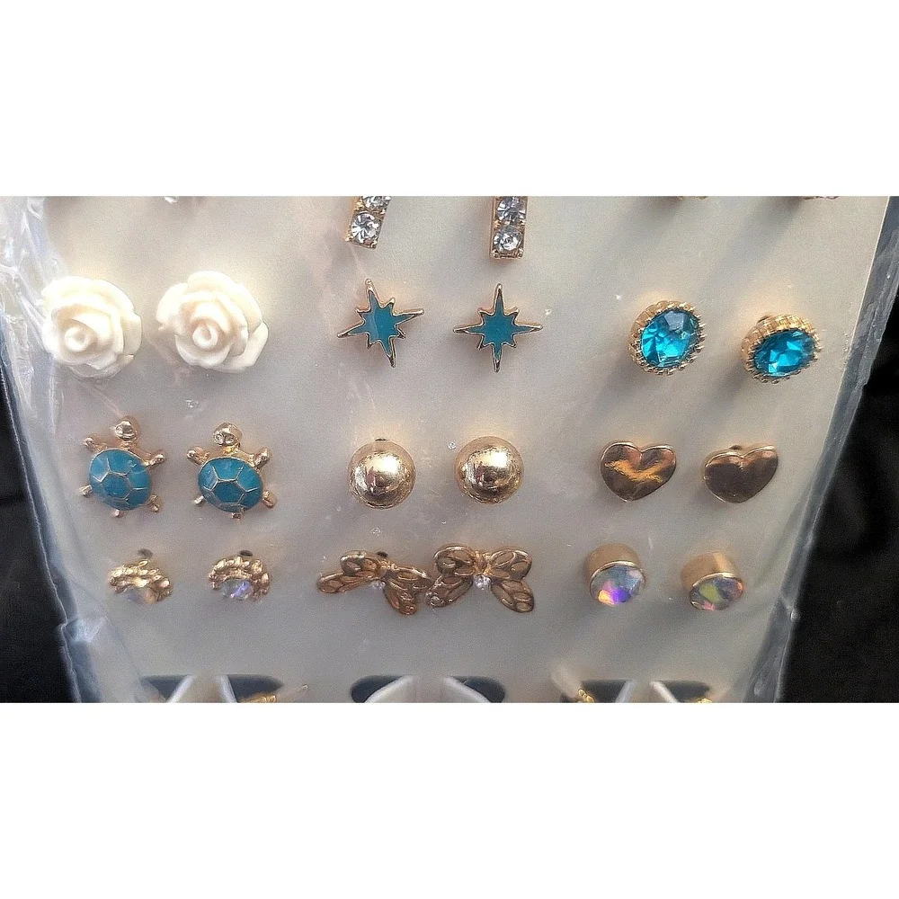 No‎ Boundaries X2 Packs Of 18 Pairs EARRINGS, 36 Pairs total